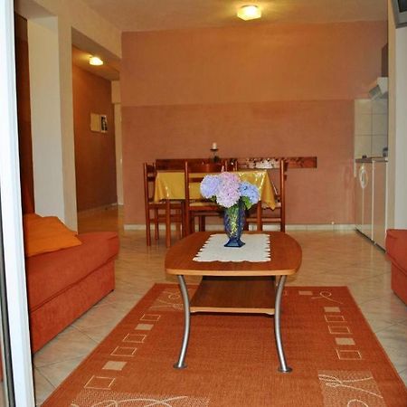 Apartments Buljevic Vrboska Ngoại thất bức ảnh