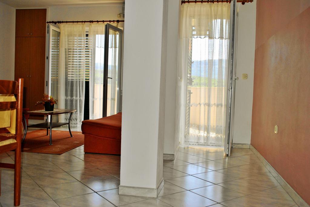 Apartments Buljevic Vrboska Ngoại thất bức ảnh